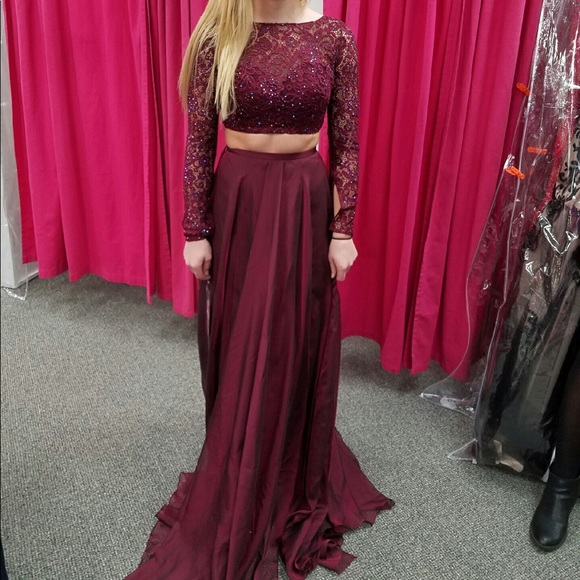 2-piece, Maroon, Size 0 Prom Dress - Picture 3 of 3